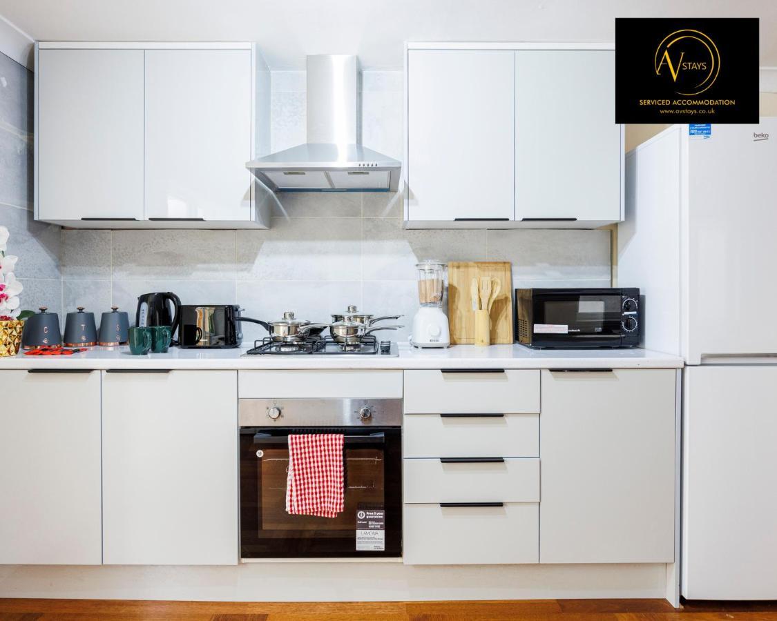 2 Bedroom House By Av Stays Short Lets Croydon With Free Wi-fi Vakantiehuis *