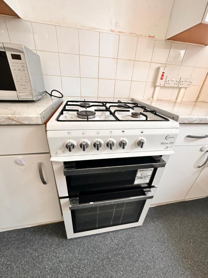 2 Amazing Double In Whitechapel Guest house London