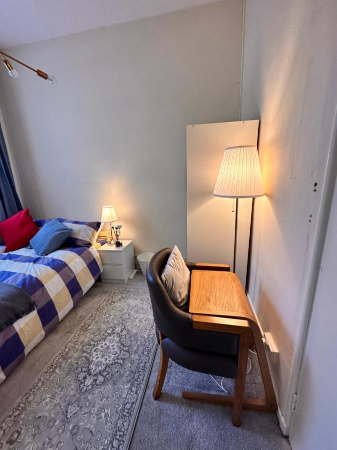 2 Amazing Double In Whitechapel Guest house