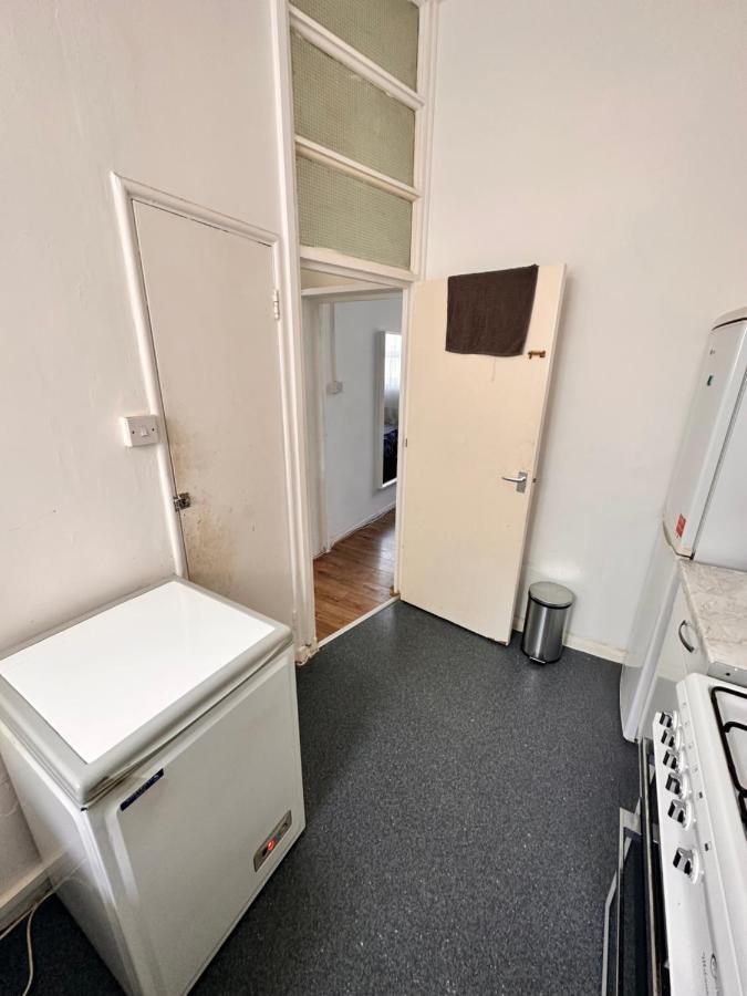 2 Amazing Double In Whitechapel Guest house London