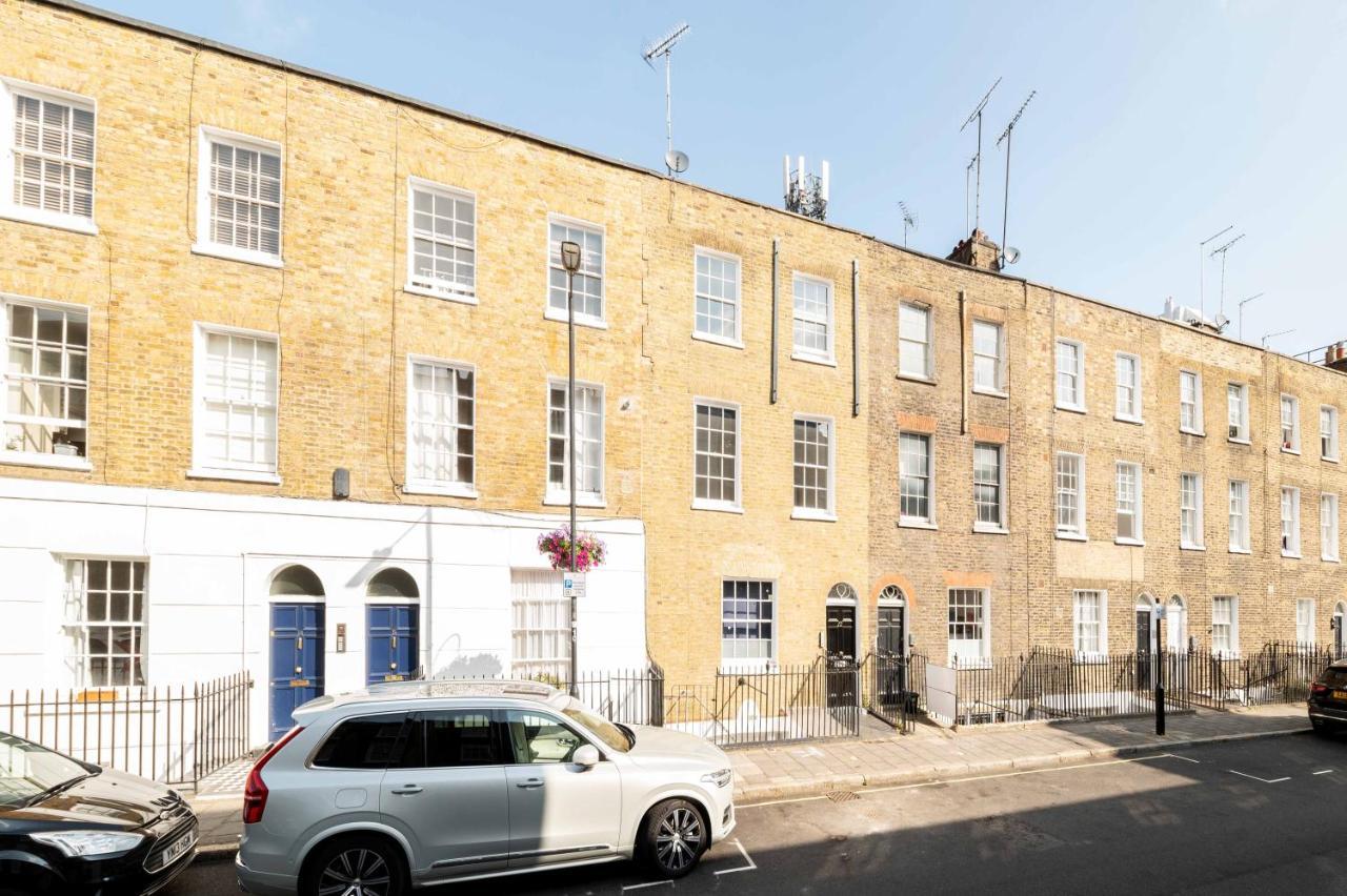 Bright & Spacious 2-Bed, 2-Bath In The Heart Of Central London - Whole Apartment Londen