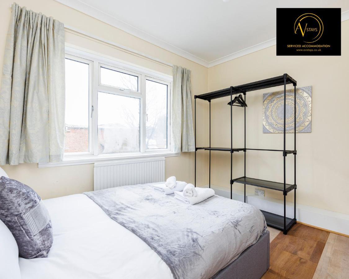 2 Bedroom House By Av Stays Short Lets Croydon With Free Wi-fi Vakantiehuis
