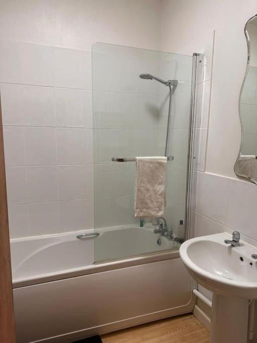 Apartment Studio Flat In Central