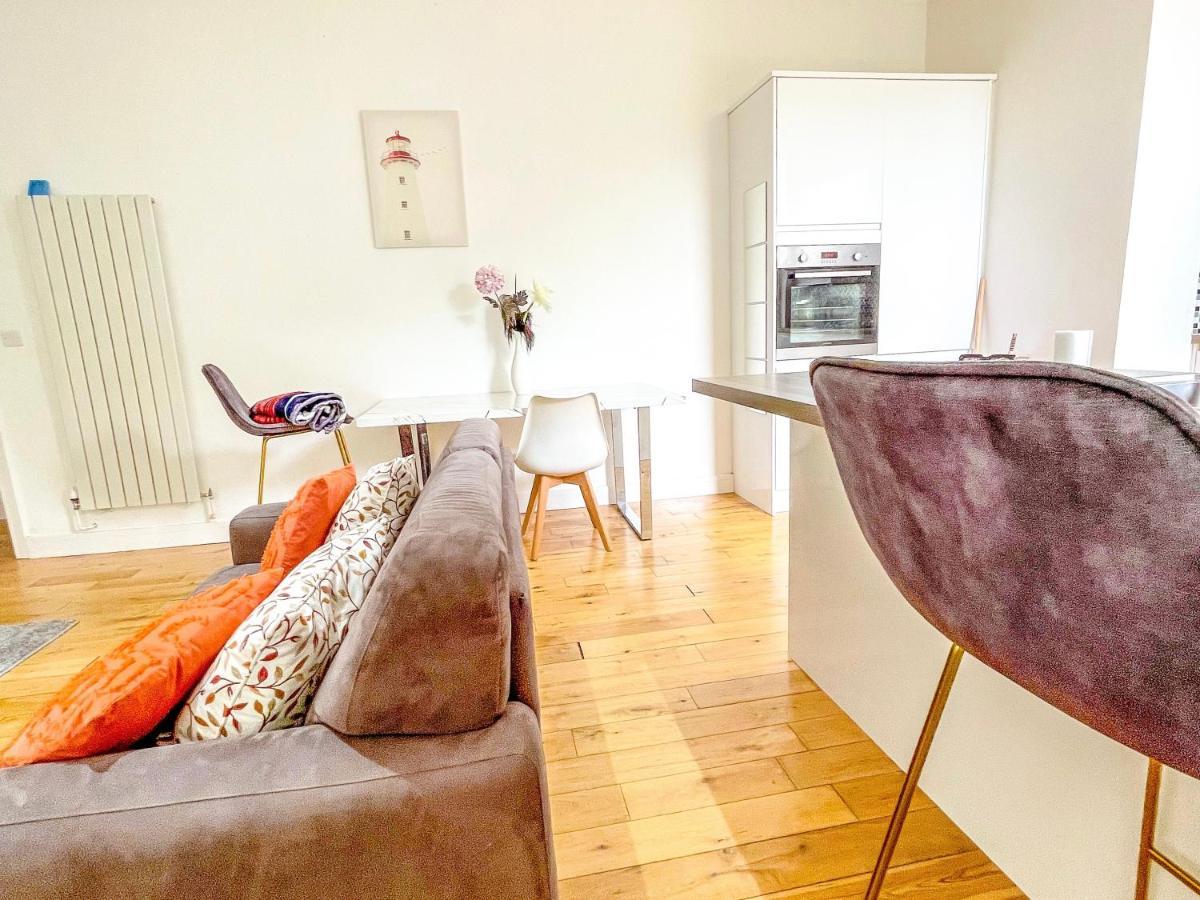 Beautiful 2-bed In Apartamento