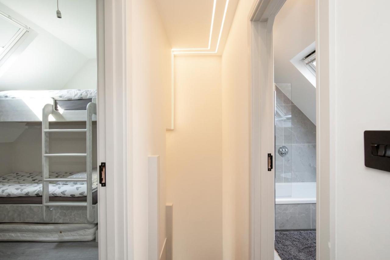 Luxury Spacious Modern New -fully Equipped Apartamento