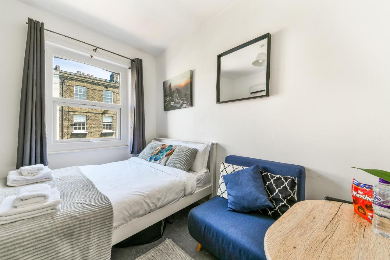 Apartment Chapel Market, Studio In Angel- Sleeps Upto 3 *