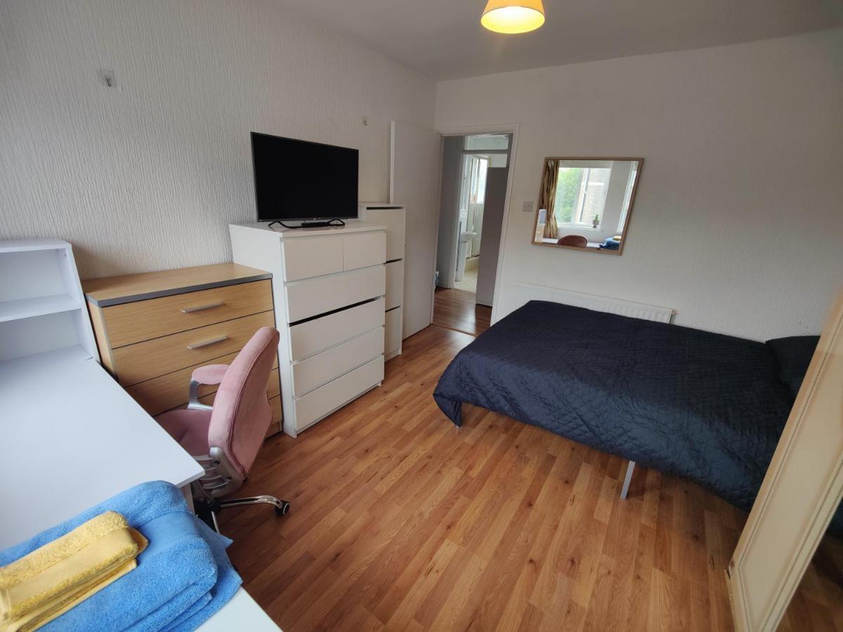 Homestay Beautiful And Homely Accommodation, Archway In Islington Near Camden Town *