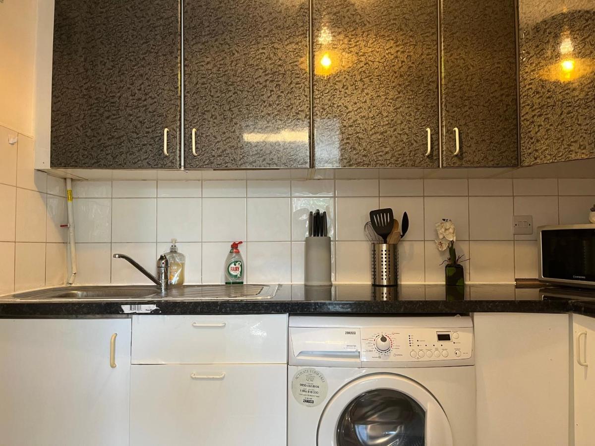 Apartamento Chelsea Cromwell Road 2-bedroom & Living Budget Londres
