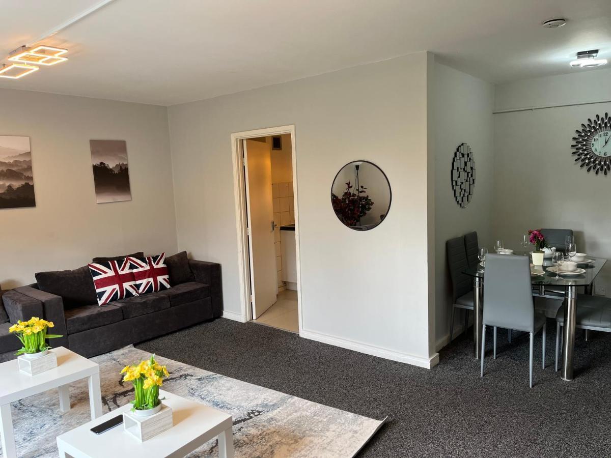 Chelsea Cromwell Road 2-bedroom & Living Budget Londres