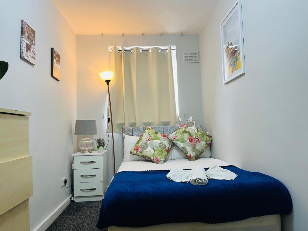 Apartamento Chelsea Cromwell Road 2-bedroom & Living Budget Londres