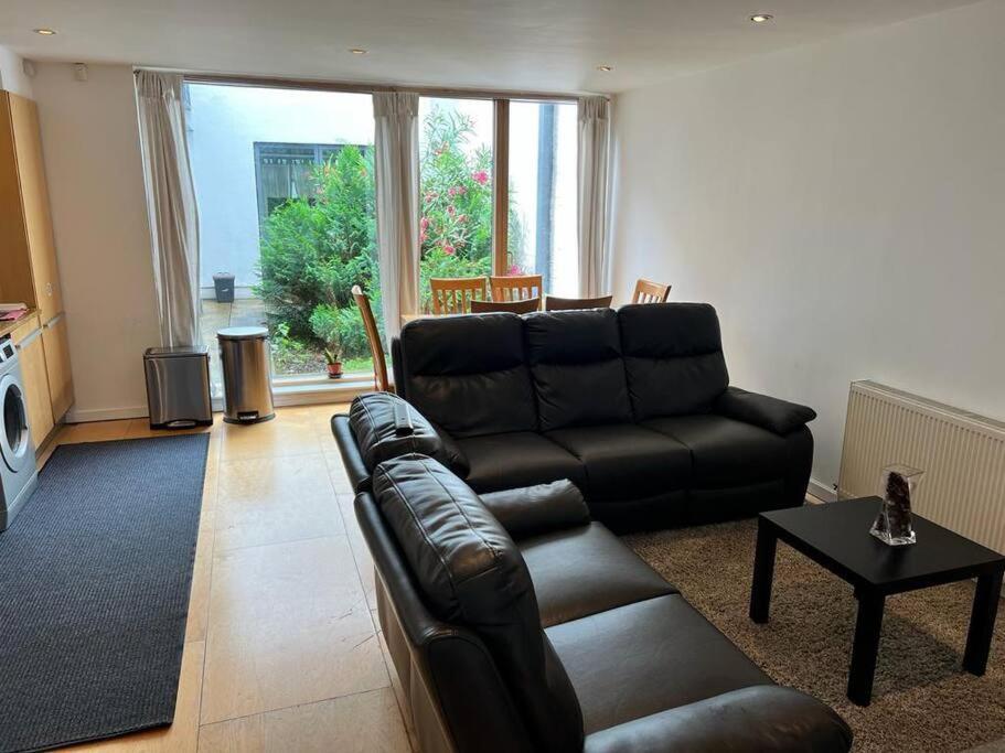 Double Or Twin In A Sharing House Zone 2 Apartment *