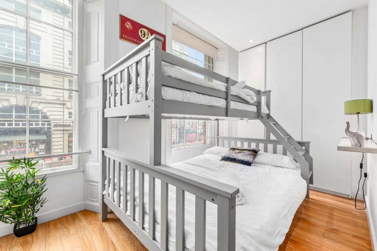 Apartment 3-bedroom Flat In Sleeps 14 Hy1