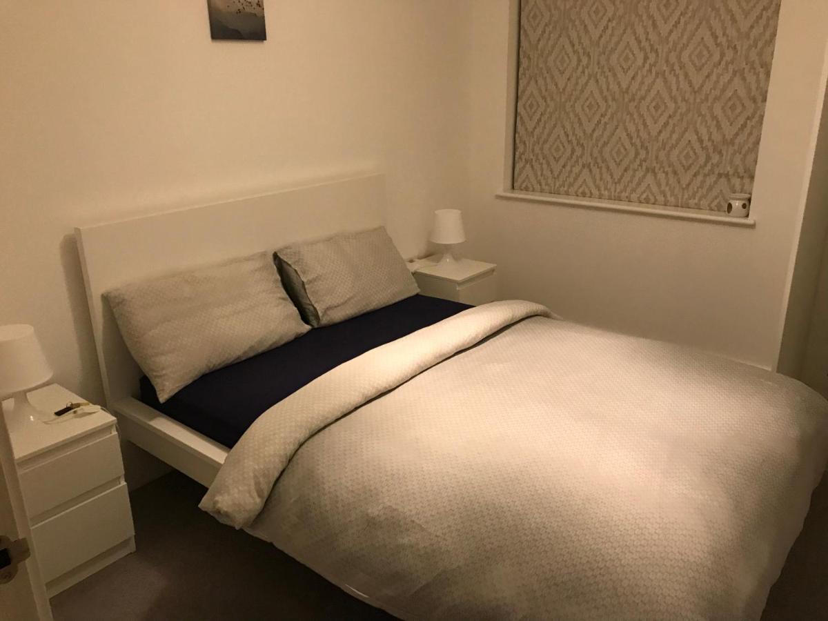 Hospedagem domiciliar Private & Private Bathroom In Park Royal Londres