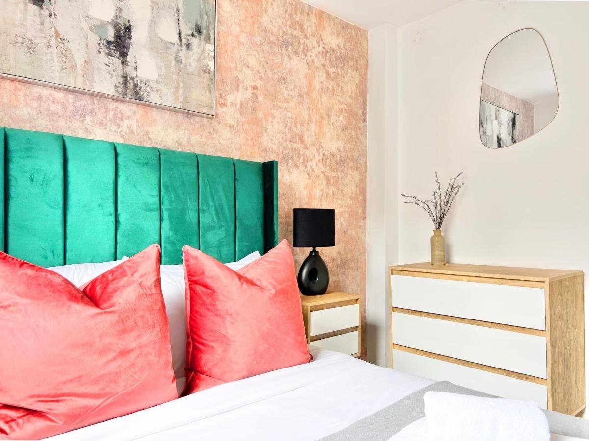 Weekly Or Monthly - Relocation & Business - 4 Guests - By Hofin Stays Short Lets & Serviced Apartamento *