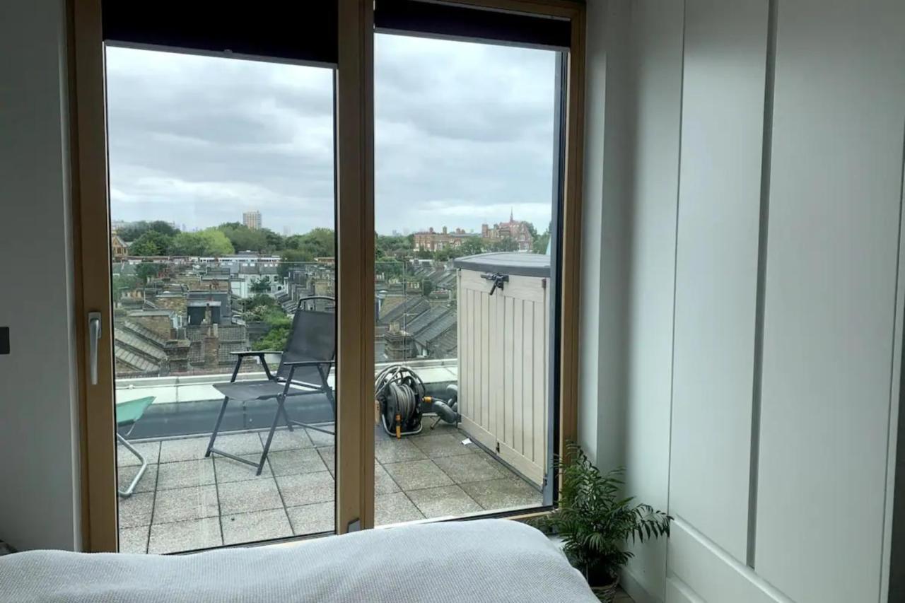 Stylish 2bd Flat With Private Balcony - Battersea Londres