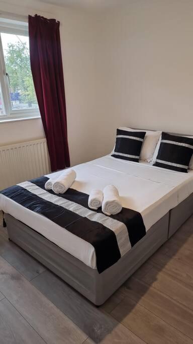 Сasa de vacaciones Coolfin House-close To Excel, Contractors, Relocators, Paid Parking Londres