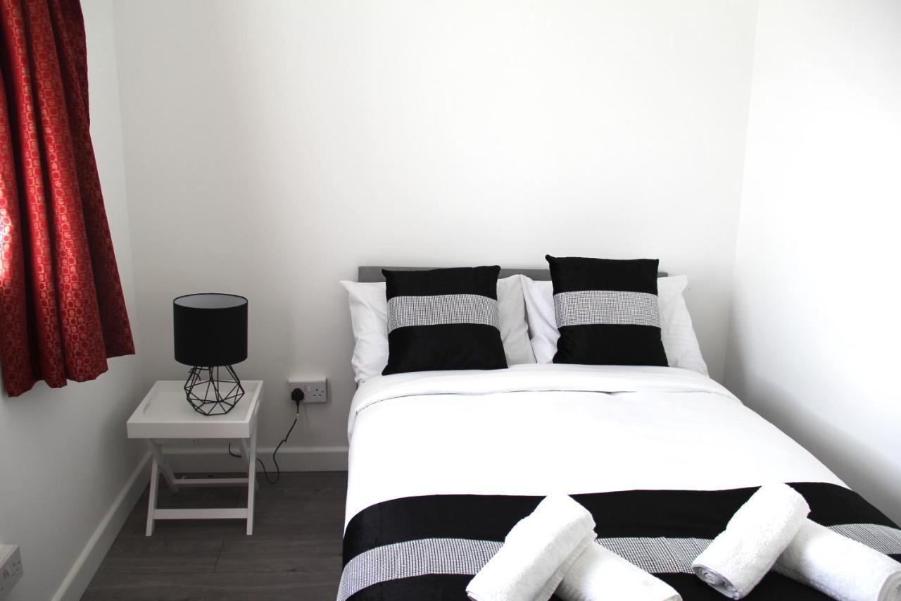 Сasa de vacaciones Coolfin House-close To Excel, Contractors, Relocators, Paid Parking