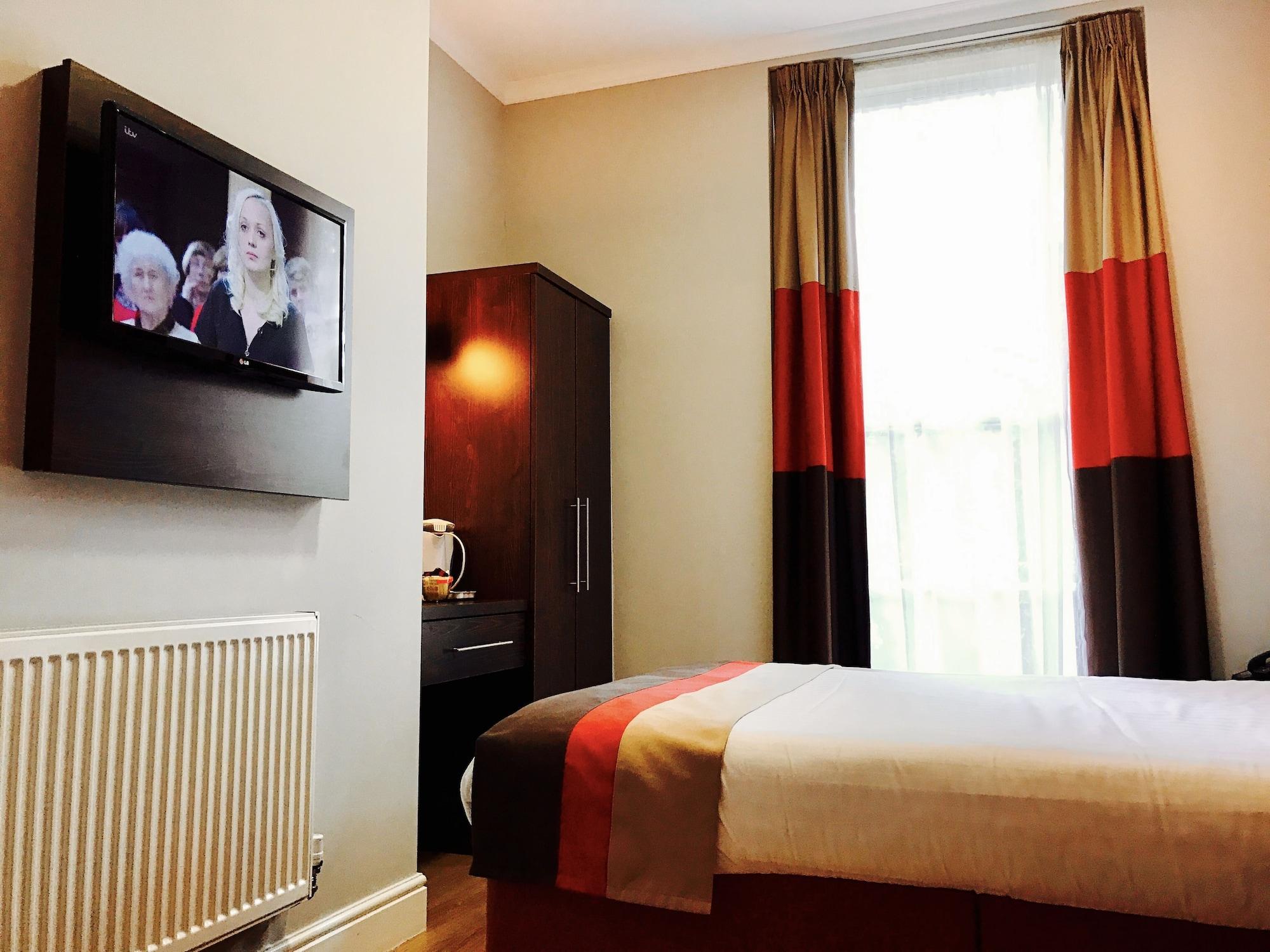 Royal Cambridge Hotel 3*