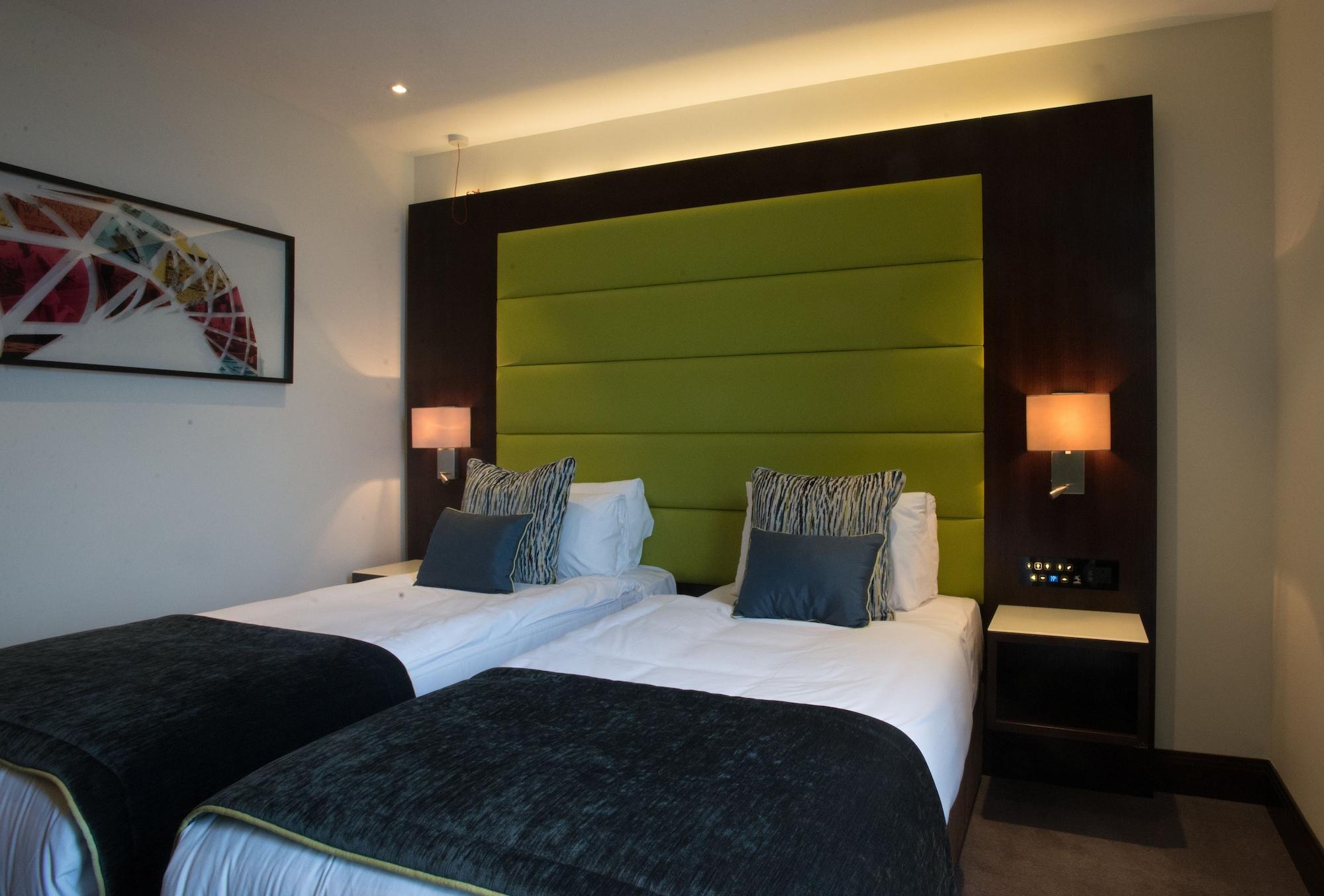 St George's - Wembley 4*