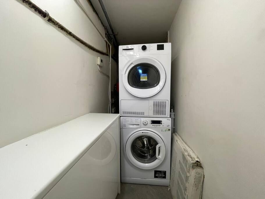 Ferienhaus Westfield, 8 Beds, 5 Stations 10min, 20min London