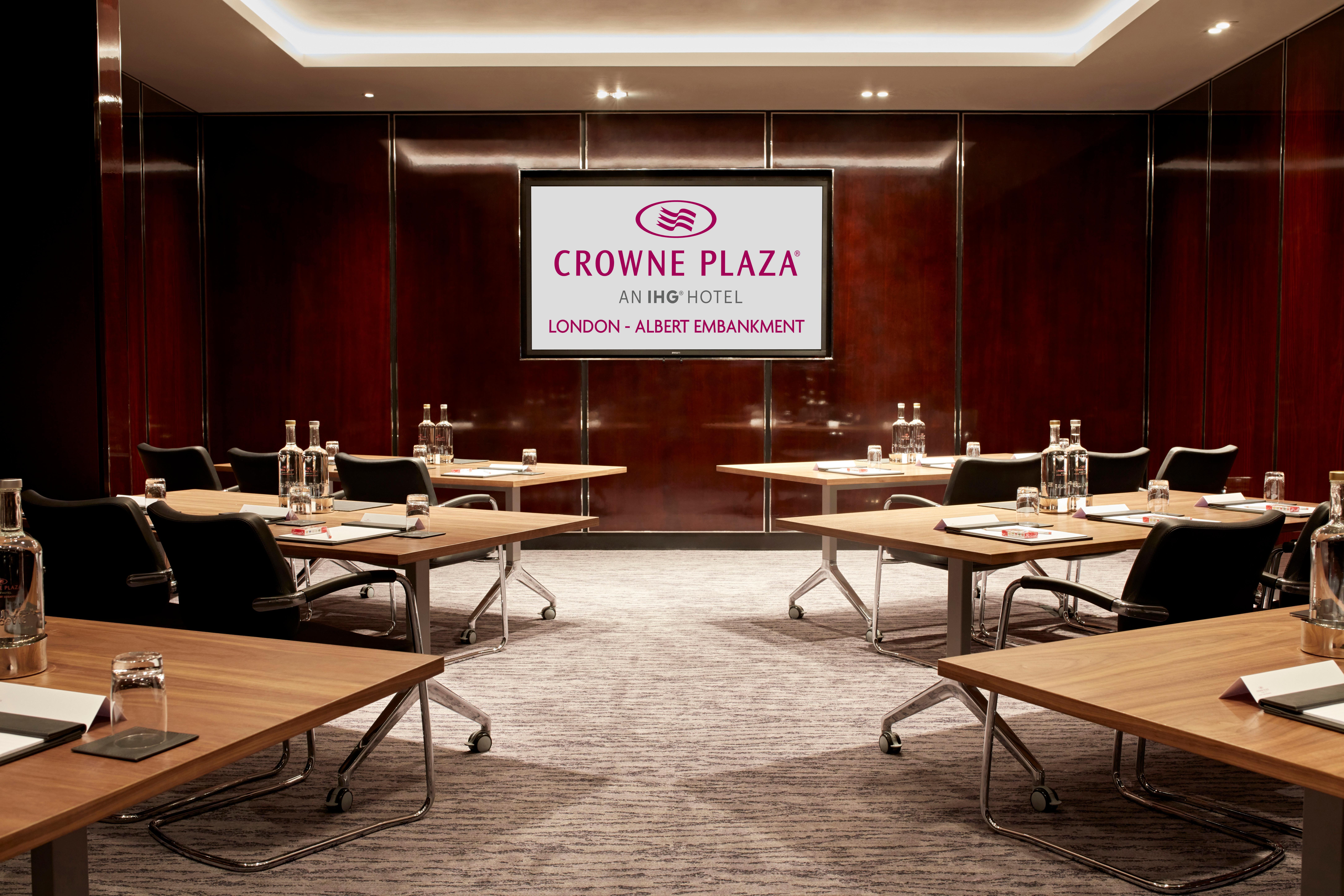 Hotel Crowne Plaza - - Embankment