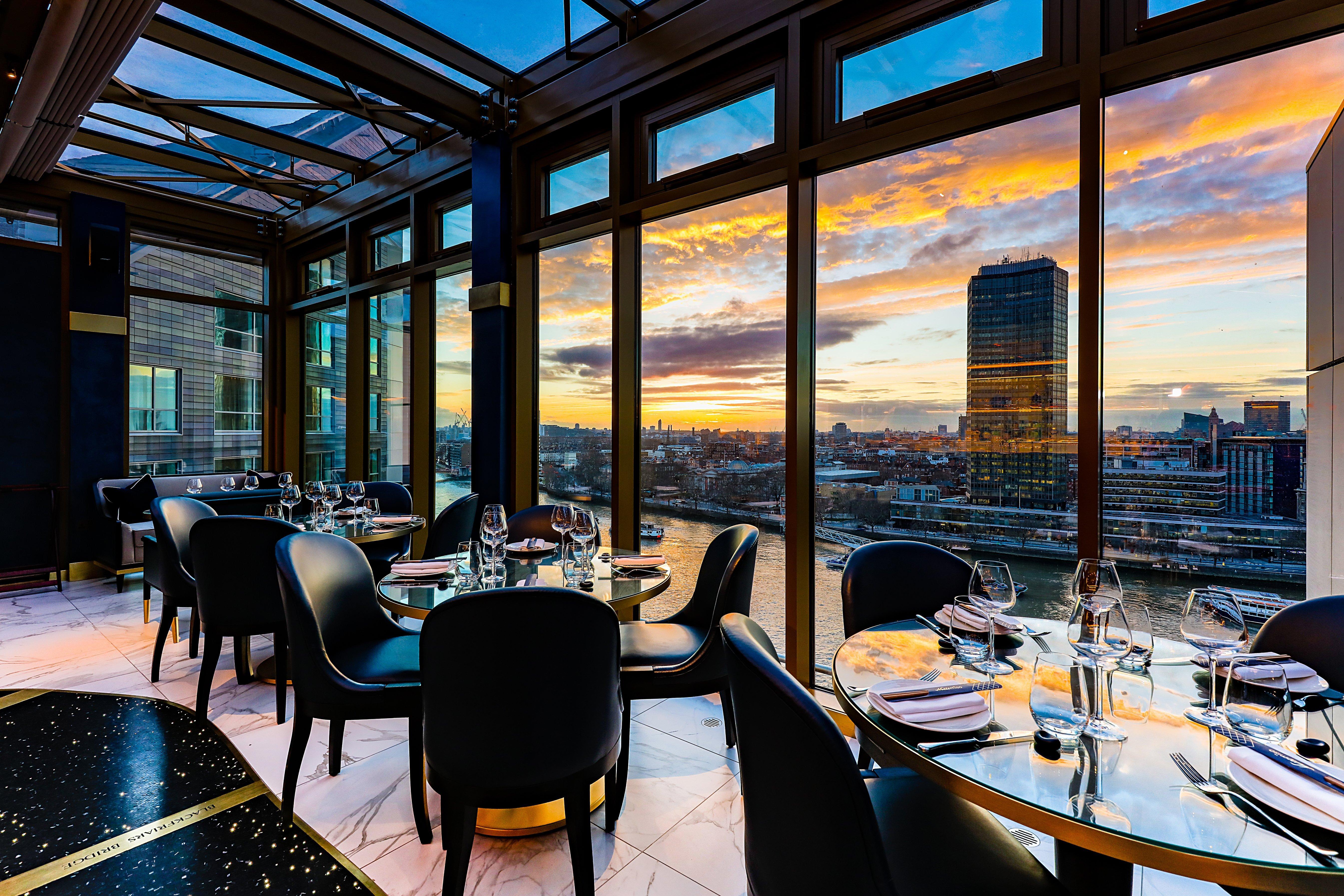 Hotel Crowne Plaza - - Embankment 4*