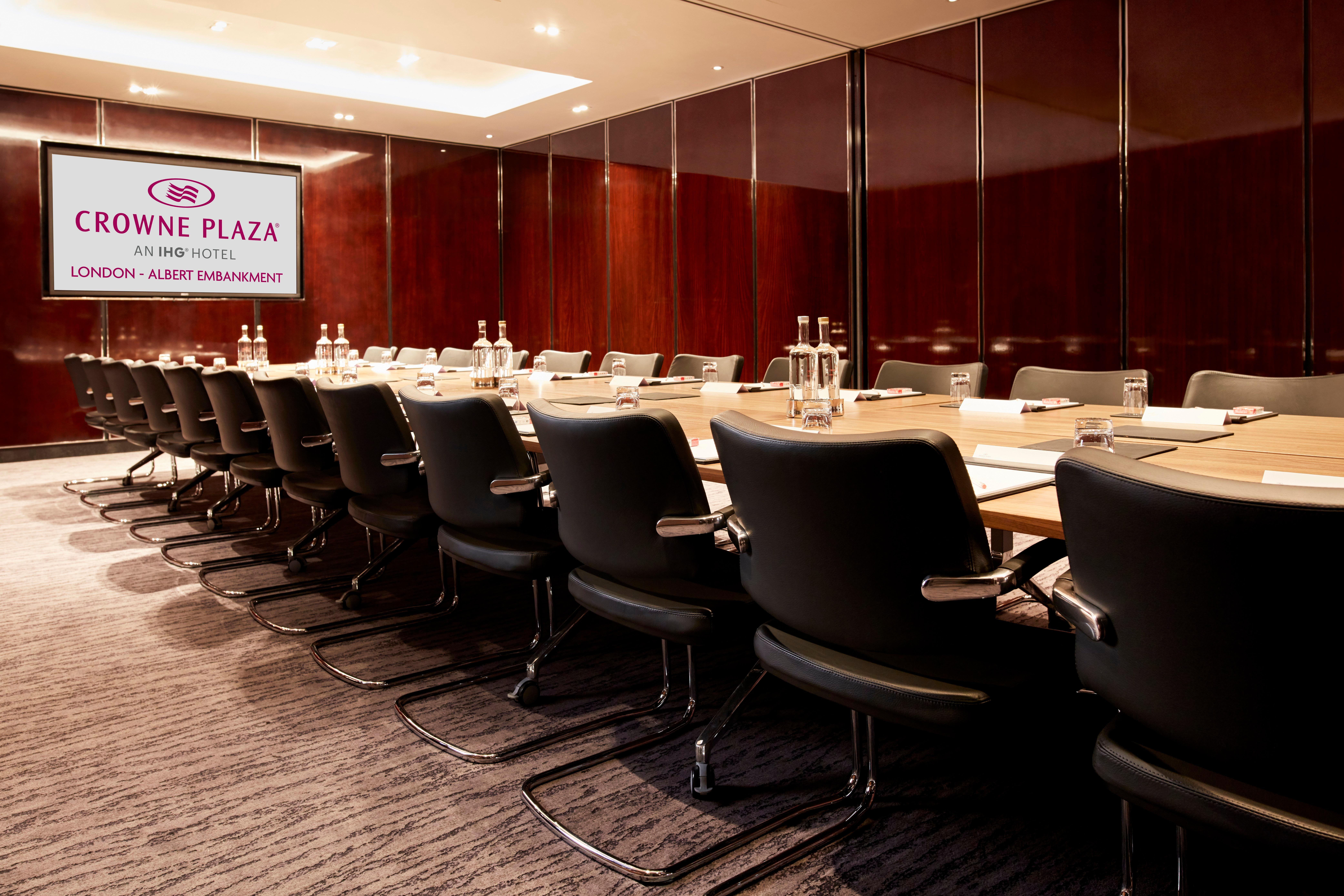 Crowne Plaza - - Embankment