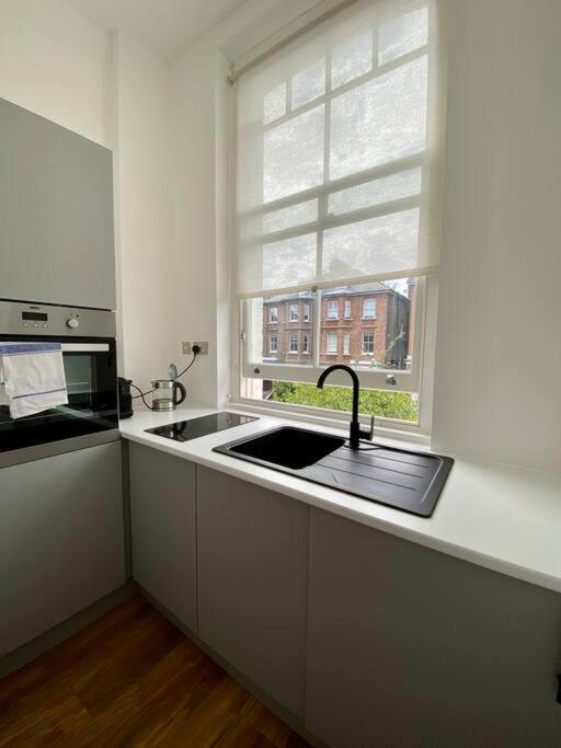 For 3 Near Regents Park N5 * Londres