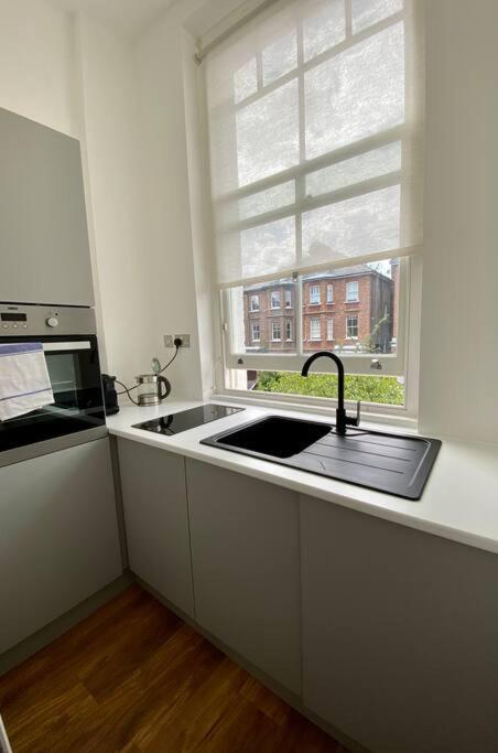 For 3 Near Regents Park N5 * Londres