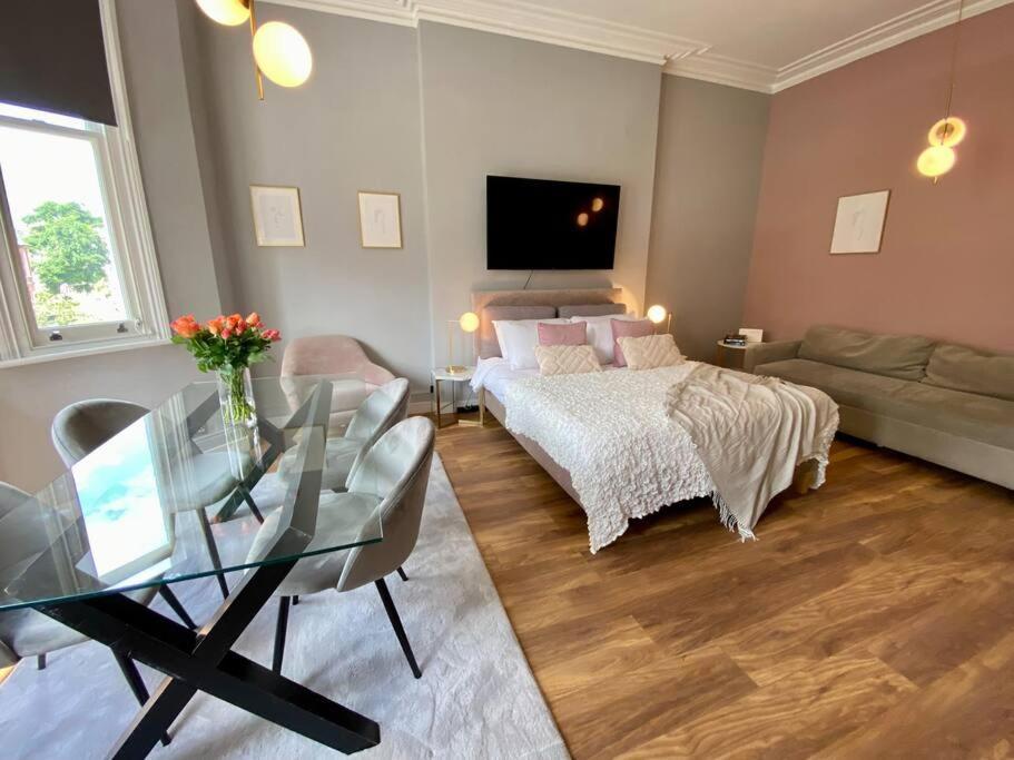 For 3 Near Regents Park N5 Londres
