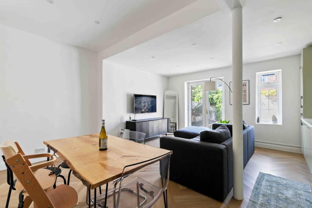Modern 3 Bed In Tottenham Londres