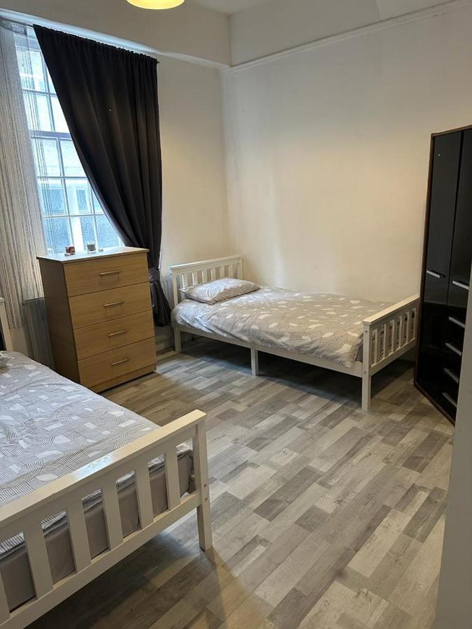 Habitación en casa particular Central Location, Close To Bars Restaurants And Train Stations Londres