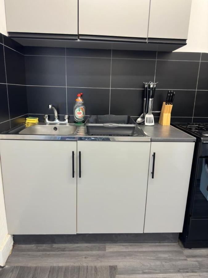 Habitación en casa particular Central Location, Close To Bars Restaurants And Train Stations