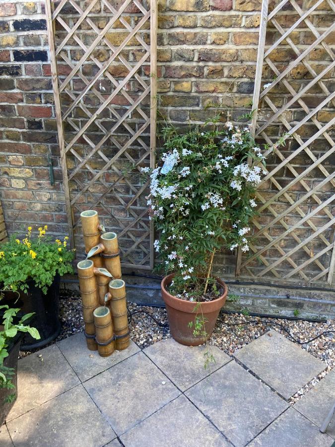 A Garden Retreat In Kensal Apartamento Londres