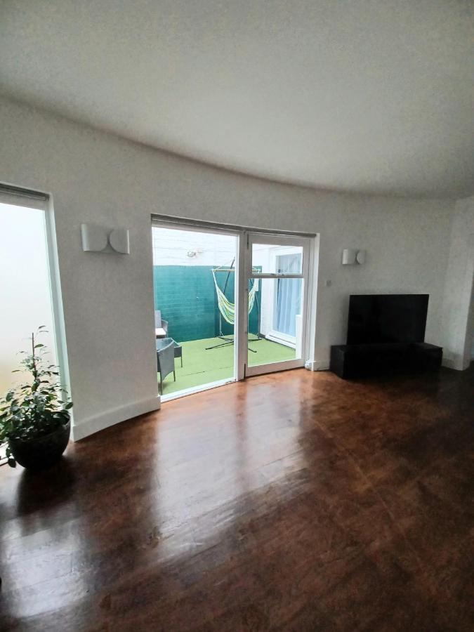 Apartamento Spacious 1 Bedroom Flat With Private Garden. Ideal For Business Travelers And Couples. 2 Mins Away From Paddington Station. *