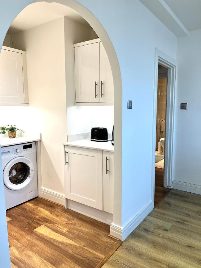 Apartamento Bright & Spacious 1 Bed Steps From Hyde Park Londres