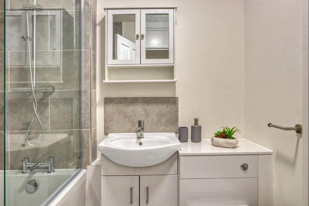 Hidden Gem In Battersea W/ Free Parking * Londres