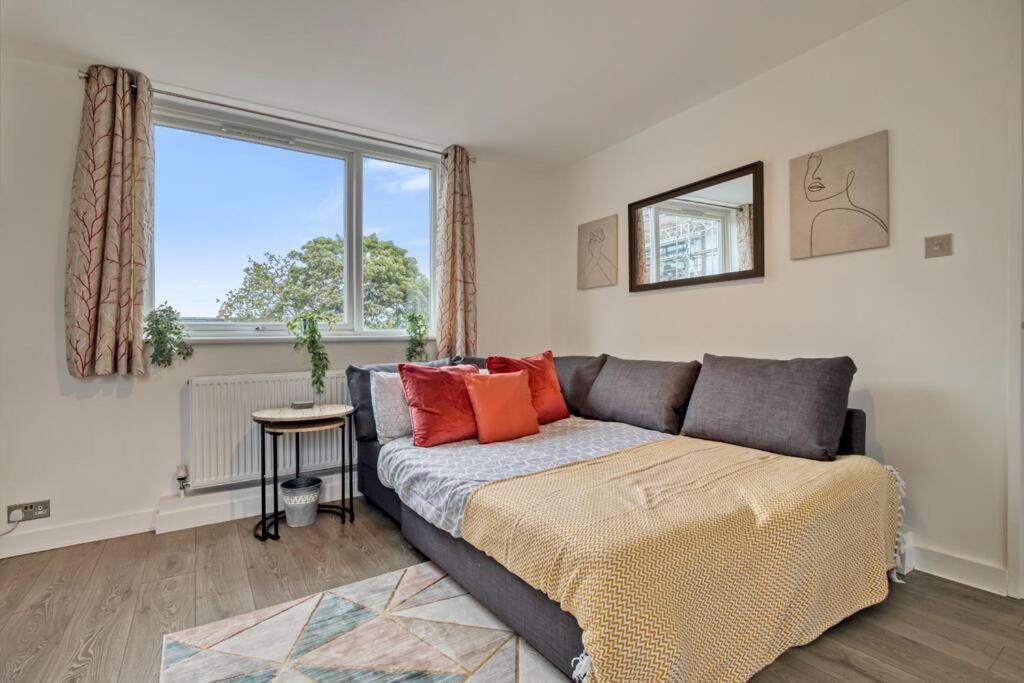 Hidden Gem In Battersea W/ Free Parking Apartamento *