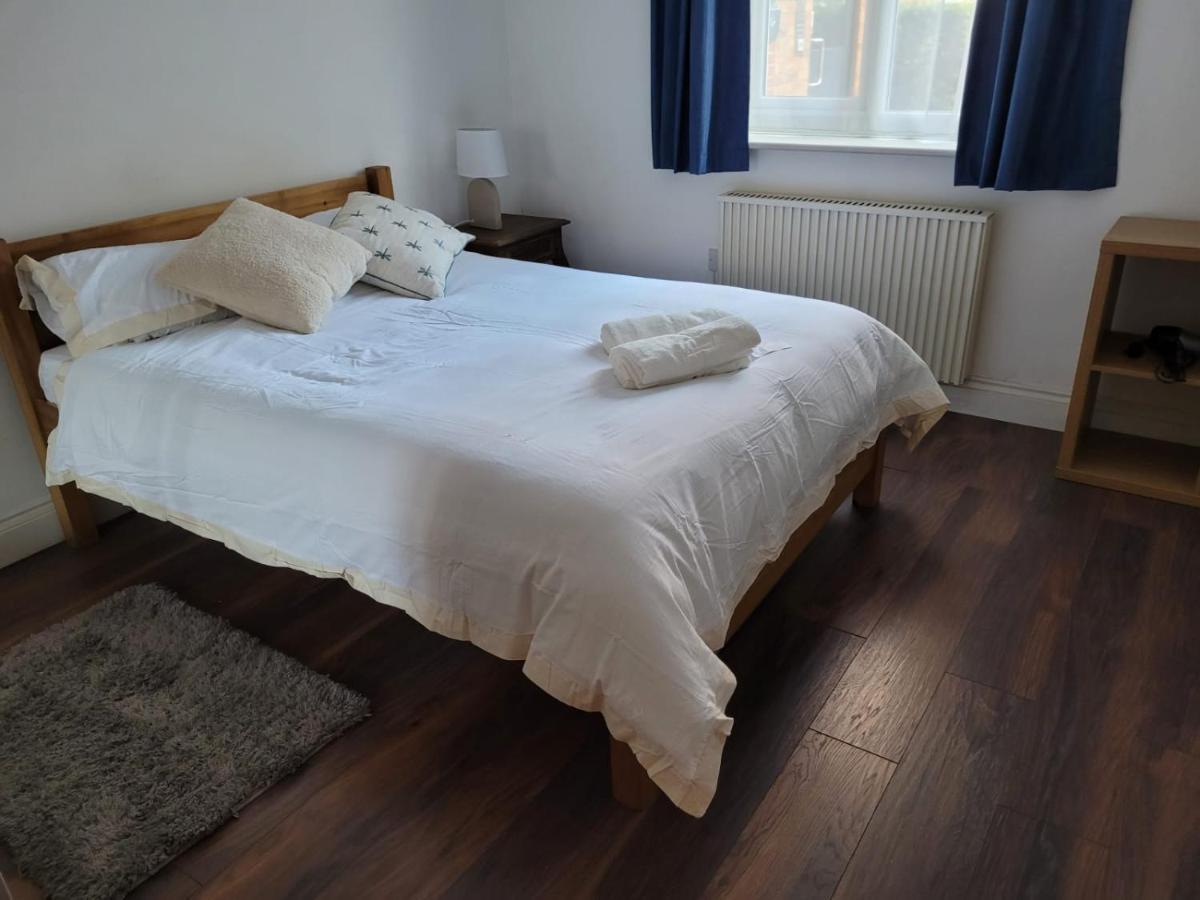 Apartamento Comfortable Two Bedroom Modern *