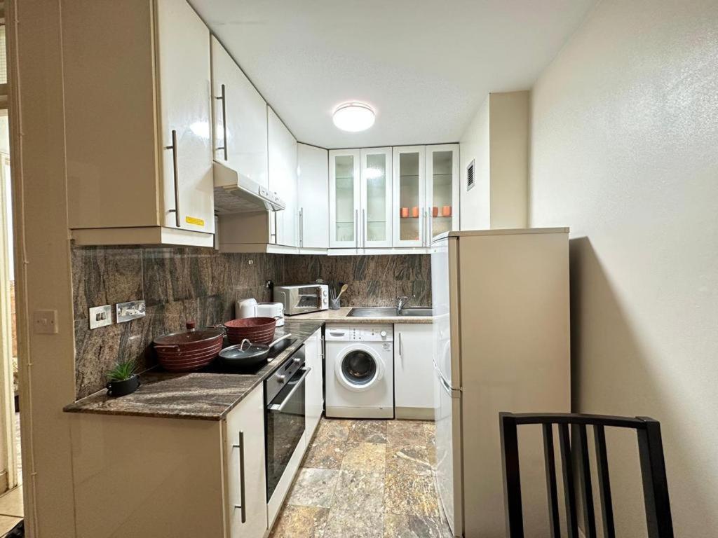 Apartment Lovely Studio Flat Cromwell Road *
