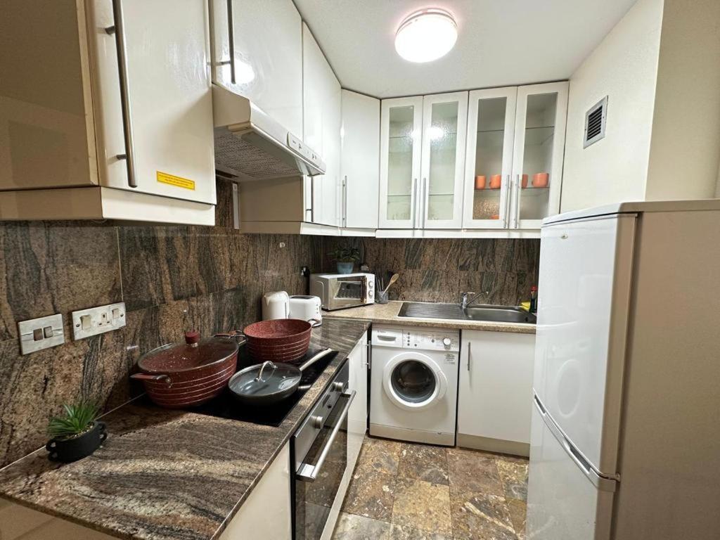 Apartment Lovely Studio Flat Cromwell Road *