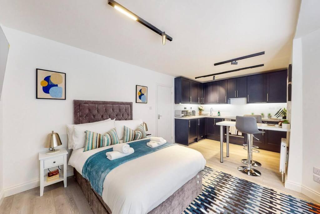 Beautiful Studio In North Madia Vale * Londres
