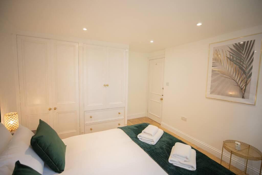 Apartamento Perfect Location 4bed 2 Bath Spacious *