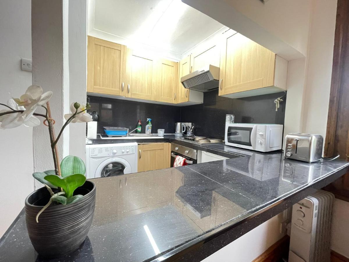 Lovely With En-suite In Stratford Habitación en casa particular *