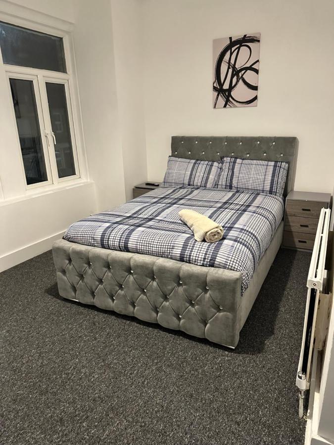 Сasa de vacaciones 3 Bedroom House With Garden In Tottenham *
