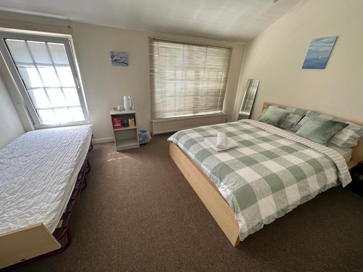 Hospedagem domiciliar 5 Minutes To Hyde Park Double Room#mews2# Londres