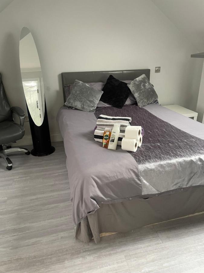 Apartment Newly Renovated In Acton