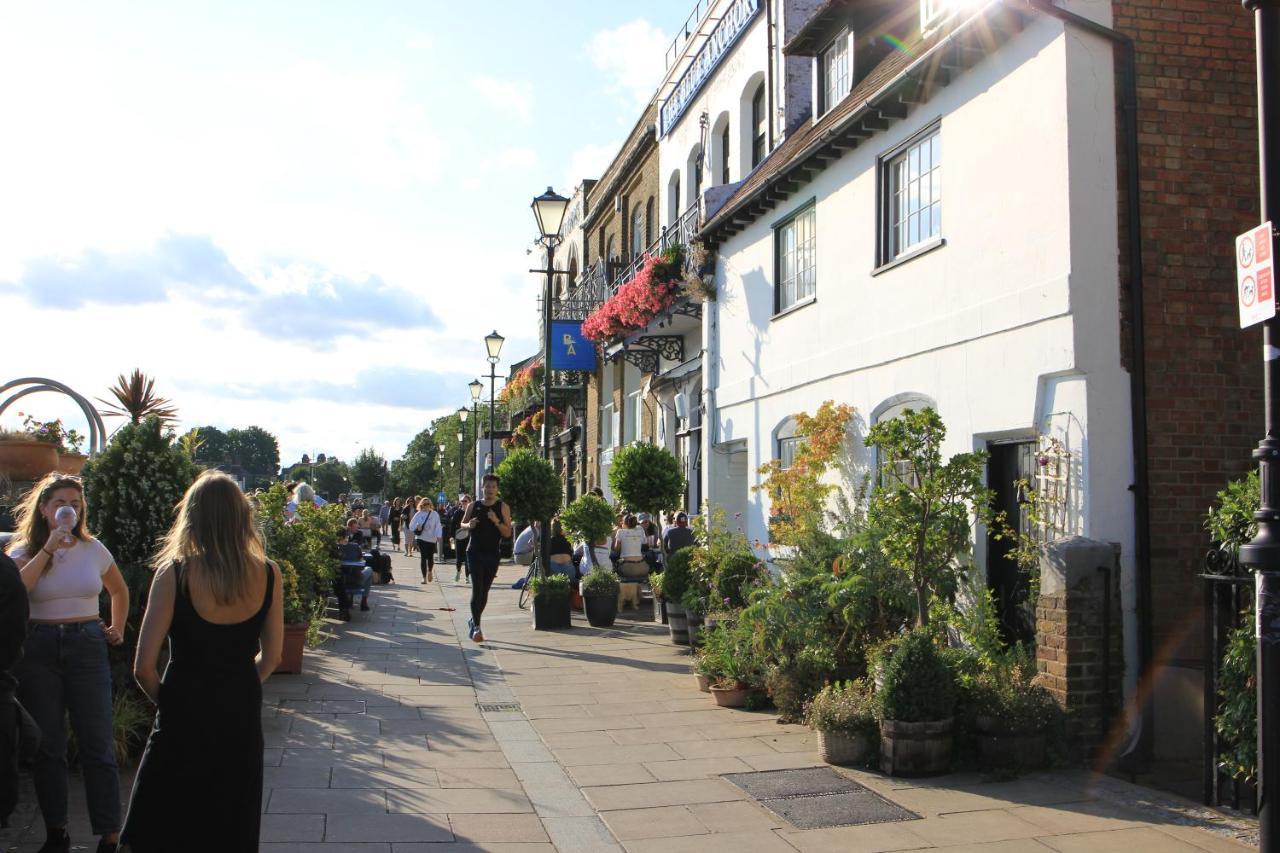 Pillo Hammersmith * London
