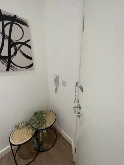 Cozy Studio In Dp118 Apartment London