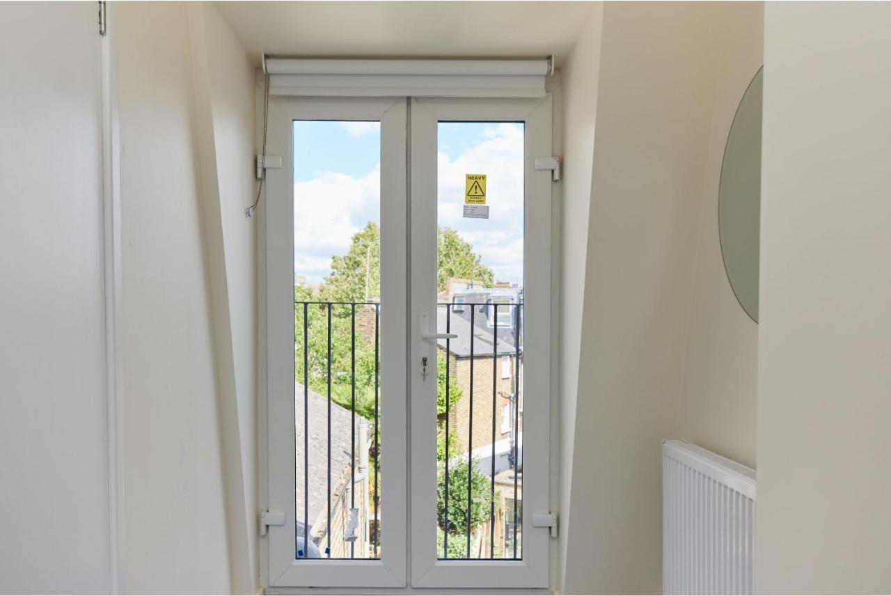 The Battersea Crib - Dazzling 3bdr Flat With Garden Appartement